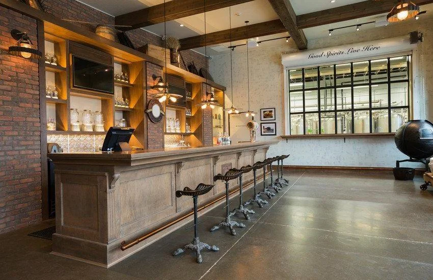 Pubs & Clubs We can install bard-wearing and easy-to-clean flooring for pubs and night clubs.